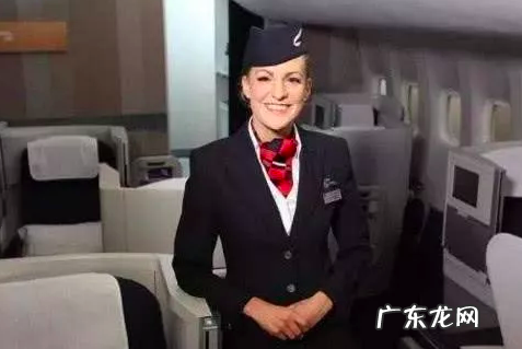 飞机上如何称呼空姐,飞机上应该如何称呼空姐女生