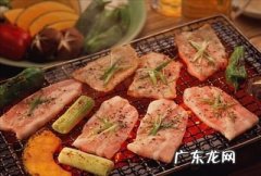 酒精擦拭生殖器有害,用酒精棉球擦伤口会疼