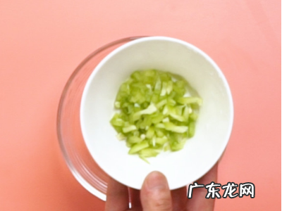 肯德基汉堡包用的什么沙拉酱,肯德基汉堡里面的白色的酱是什么味的