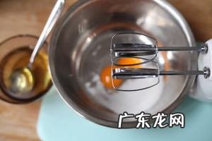 肯德基汉堡包用的什么沙拉酱,肯德基汉堡里面的白色的酱是什么味的