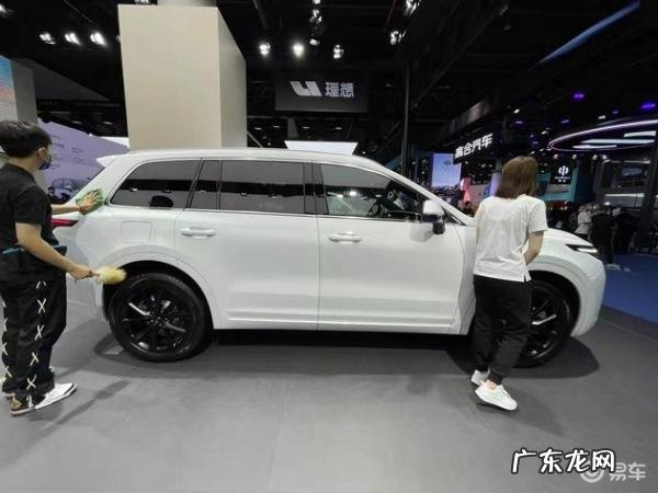 理想ONE车身颜色有几种,理想one明年新款