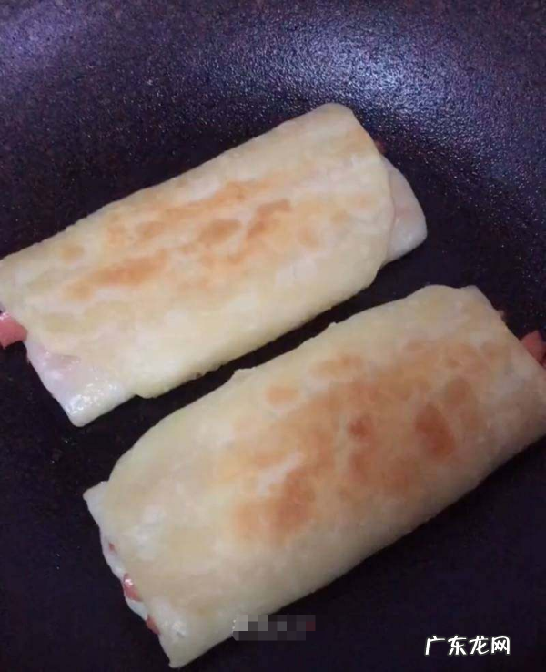 豆腐皮卷香肠的做法,用豆皮卷的素炒豆腐肠