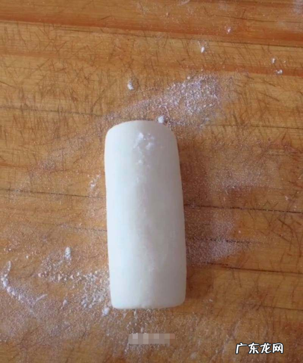 豆腐皮卷香肠的做法,用豆皮卷的素炒豆腐肠