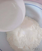 豆腐皮卷香肠的做法,用豆皮卷的素炒豆腐肠