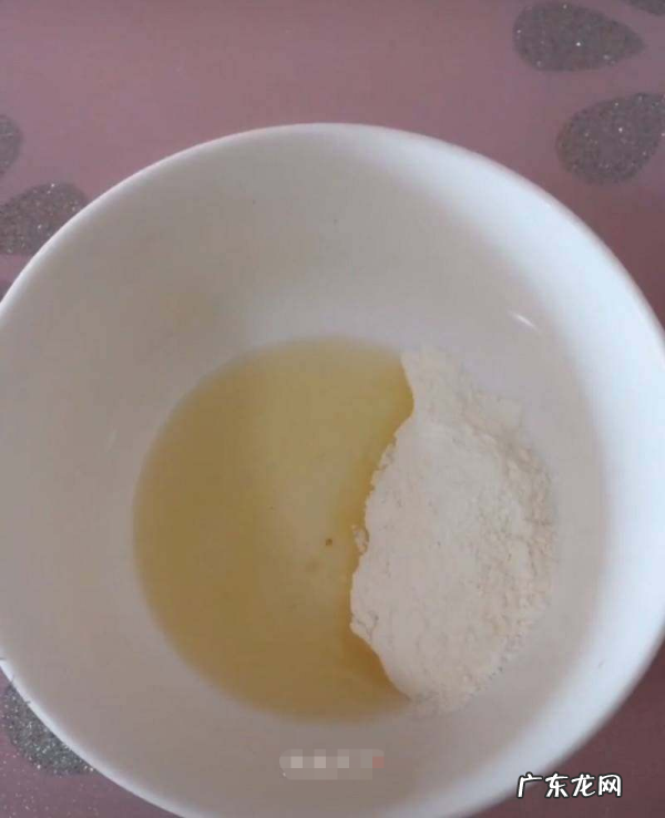 豆腐皮卷香肠的做法,用豆皮卷的素炒豆腐肠
