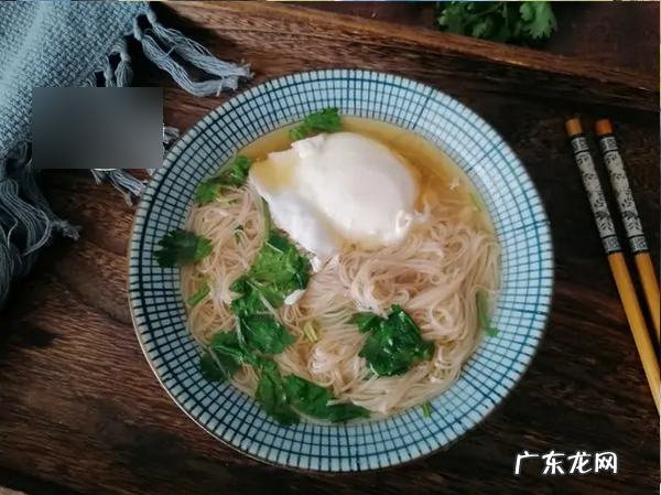 初学者怎么和面做面条,初学者怎么和面做面条用冷水还是温水