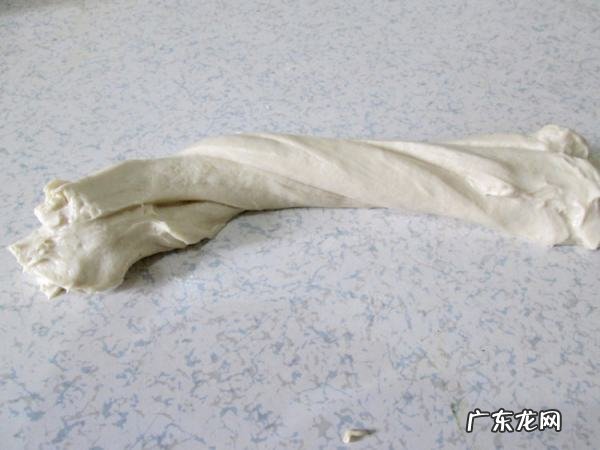 初学者怎么和面做面条,初学者怎么和面做面条用冷水还是温水