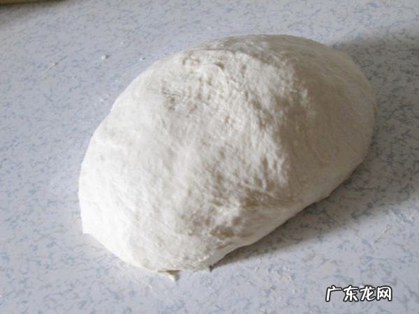初学者怎么和面做面条,初学者怎么和面做面条用冷水还是温水