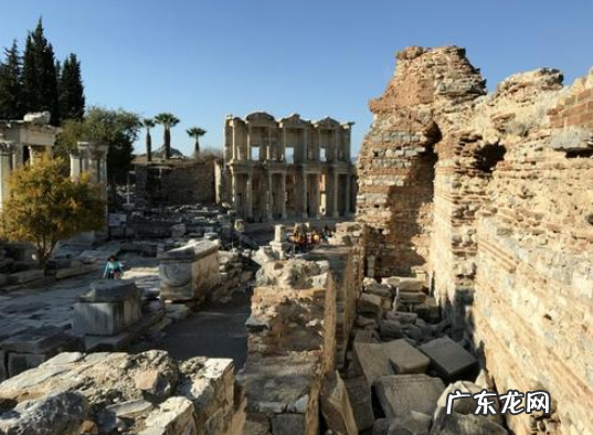 雅典城邦的特点是什么,斯巴达克