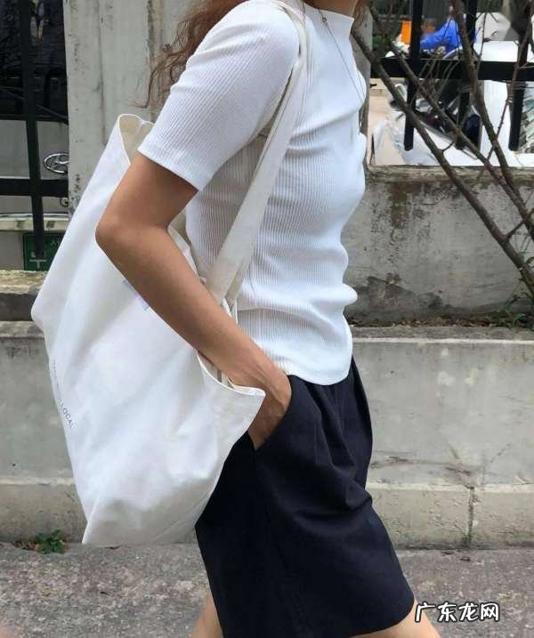 女士帆布包怎么搭配,容量超大的帆布包有哪些