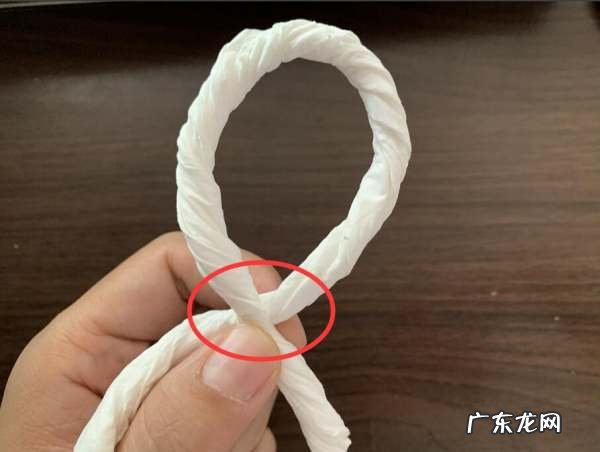 外墙安全绳怎么套上,工程施工安全带的正确系挂方法是什么意思