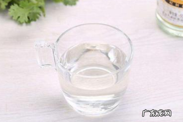 用什么擦玻璃干净,擦玻璃用什么擦最干净小妙招