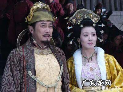 为什么说历史是惊人的相似,历史往往有惊人的相似之处谁说的