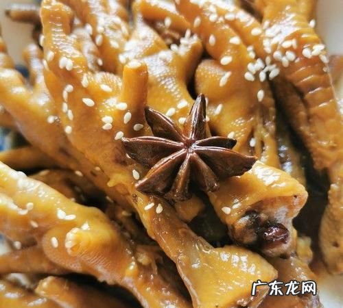 咸鸡爪正宗做法,客家咸香脆皮鸡脚做法