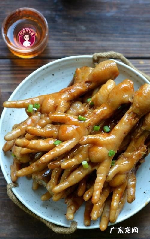 咸鸡爪正宗做法,客家咸香脆皮鸡脚做法
