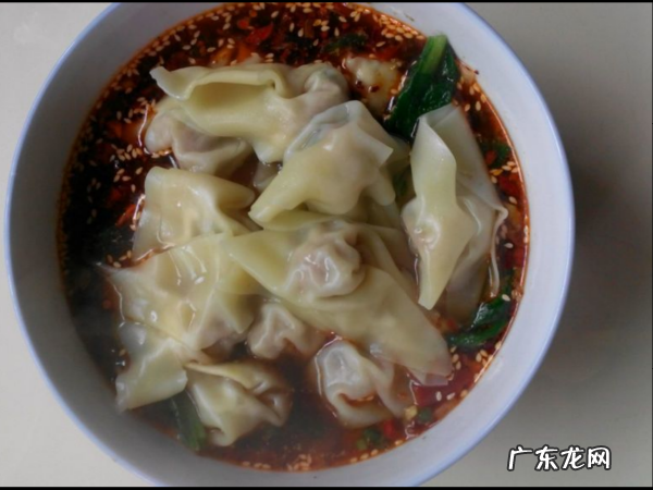 包面和抄手有什么区别,包面抄手馄饨云吞的区别