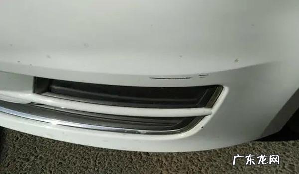 白色车子黑色擦痕如何去掉,白色车牌是什么车