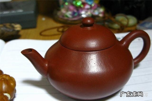 怎么知道紫砂壶是不是化工料,紫砂壶有异味是化工壶