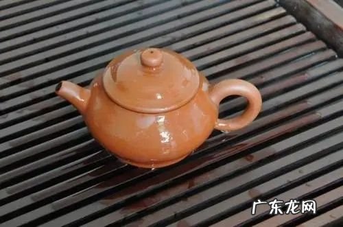 怎么知道紫砂壶是不是化工料,紫砂壶有异味是化工壶