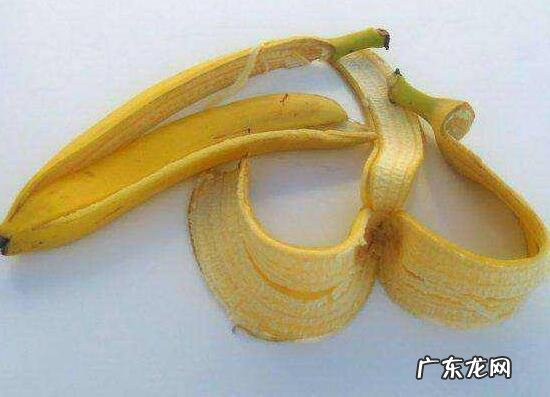 为什么香蕉皮擦脸会黑,用香蕉皮敷脸有什么好处和坏处