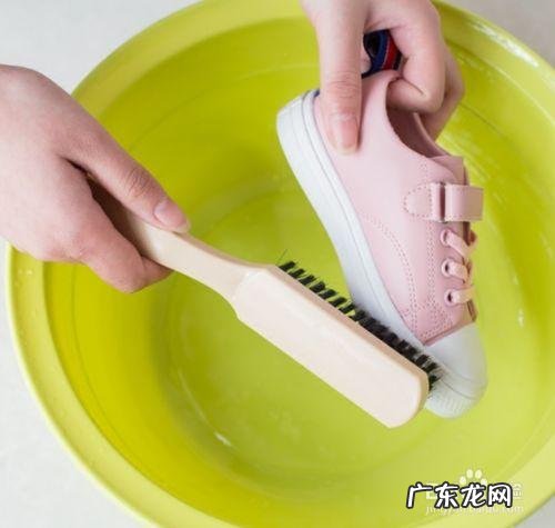 鞋和脚臭如何去除,怎样去除脚臭和鞋臭几个简单方法