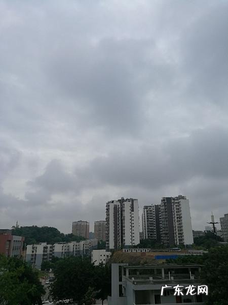 早晨下雨当日晴的意思是什么,早晨下雨当日晴晚上下雨到天明