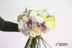 带花泥的花束怎么包装,花束怎么包装 教程简单
