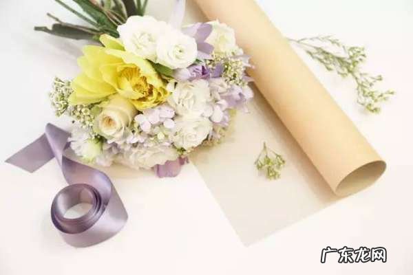 带花泥的花束怎么包装,花束怎么包装 教程简单
