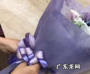 带花泥的花束怎么包装,花束怎么包装 教程简单