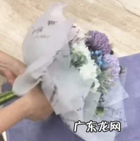 带花泥的花束怎么包装,花束怎么包装 教程简单