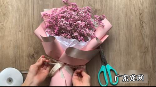 带花泥的花束怎么包装,花束怎么包装 教程简单