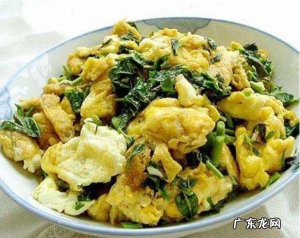 香椿摊鸡蛋用焯水吗？,香椿煎蛋香椿要焯水