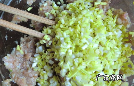 抄手馅要放些什么调料,抄手馅里要放什么佐料好吃