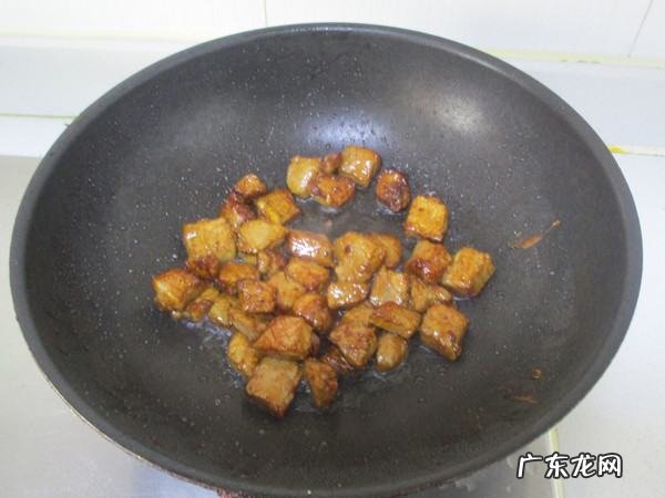 黑椒菠萝牛肉粒的做法,黑椒牛肉粒怎么做好吃又嫩