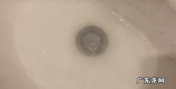 匡威鞋带上的黑色怎么洗,匡威鞋带黑色印子怎样去除