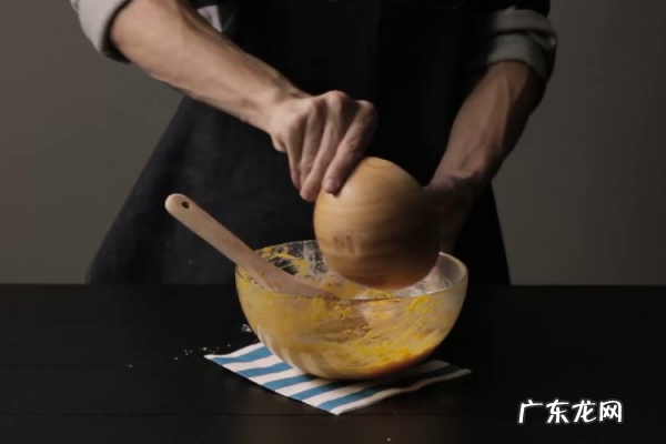 玉米淀粉可以直接煎饼吃,玉米淀粉可以做饼吃