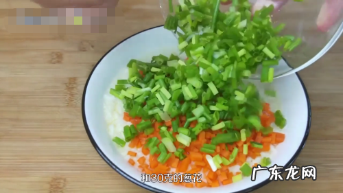 剩米饭烙饼的做法,用剩米饭烙饼的做法