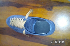 如何把鞋带系在里面,鞋带怎么系在里面图解