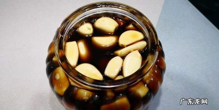 白醋腊八蒜正确方法,腌腊八蒜的正确方法保持新鲜口感
