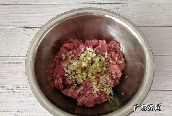 糖醋血旺做法图解,酸菜血旺的家常做法窍门