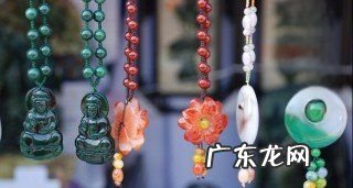 山水玉牌佩戴的禁忌,玉牌佩戴的禁忌 关于玉牌的一些禁忌是什么